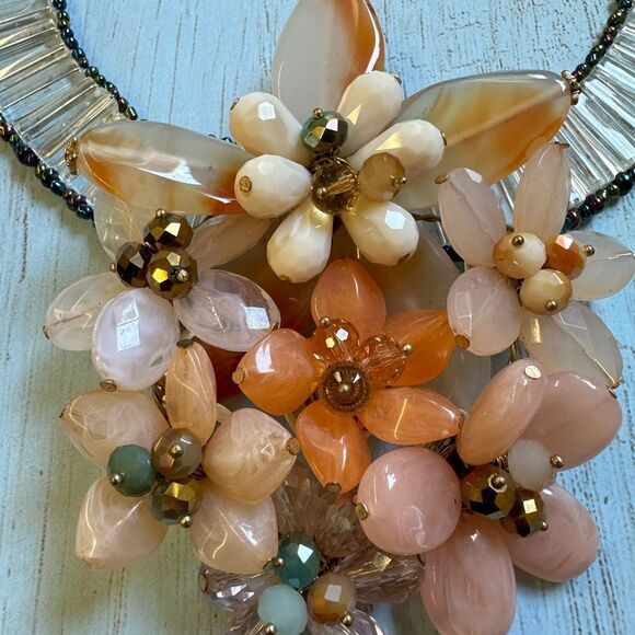 Glass and Peach Rose Quartz Floral Peach Collar Necklace - Picture 1 of 3